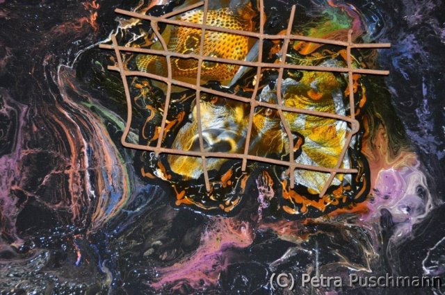 Detail: How to live on Art 2012